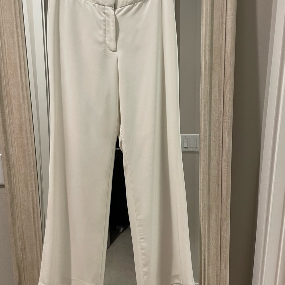 Wide leg trousers. Off white. Stunning!